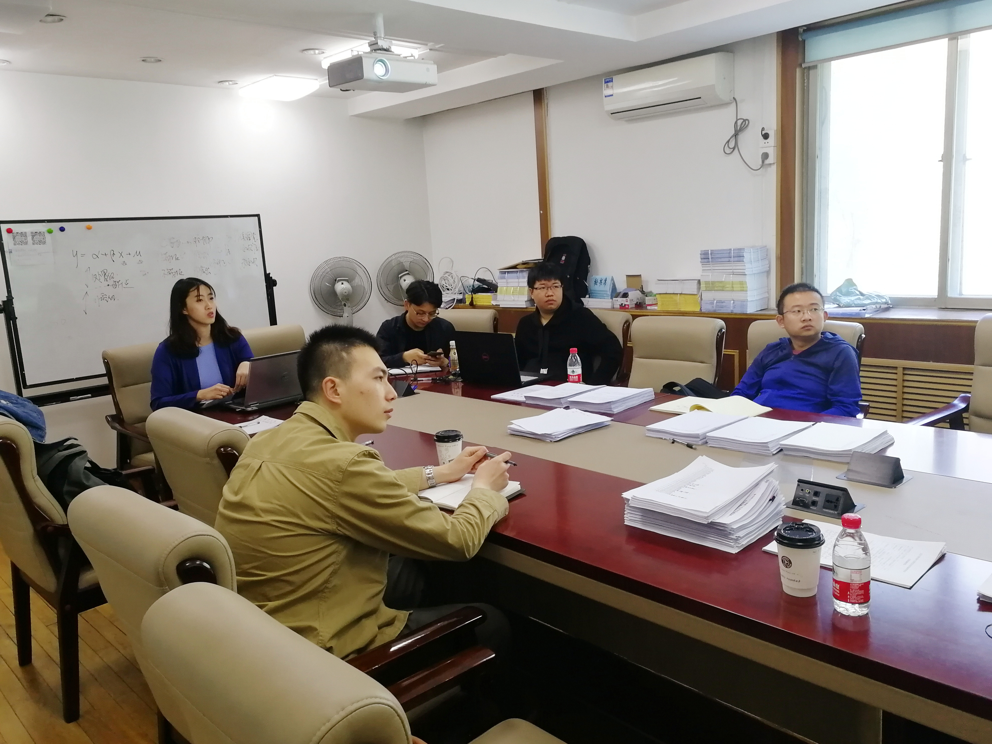 allwincity万象城官方网站博士生沙龙2019-04（总第4期）简报图片.jpg